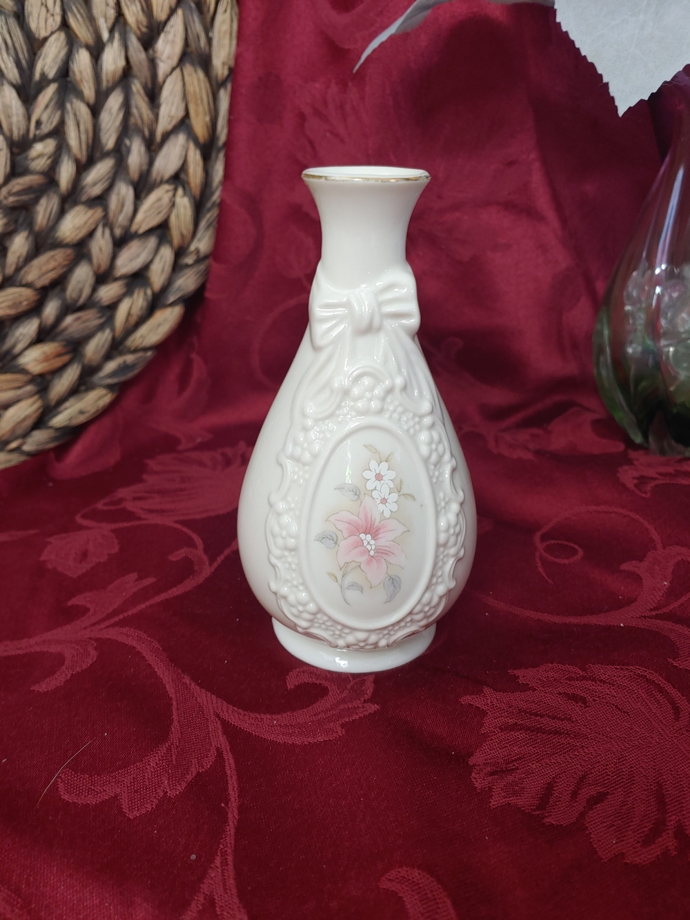 Cameo Porcelain Ribbon Vase Made By Haritage Collections.